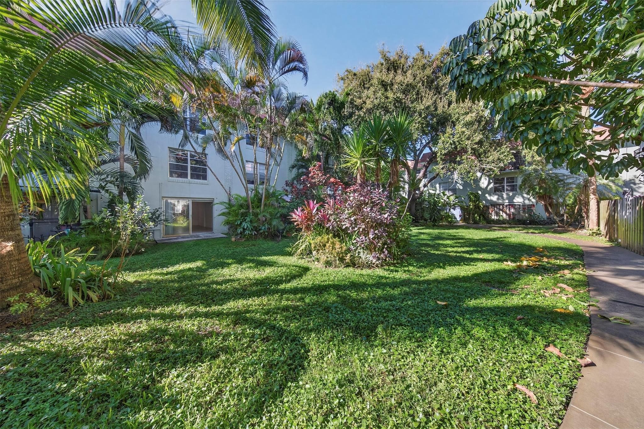 809 W Oakland Park Boulevard J5, Oakland Park, FL 33311 — photo 24 of 28