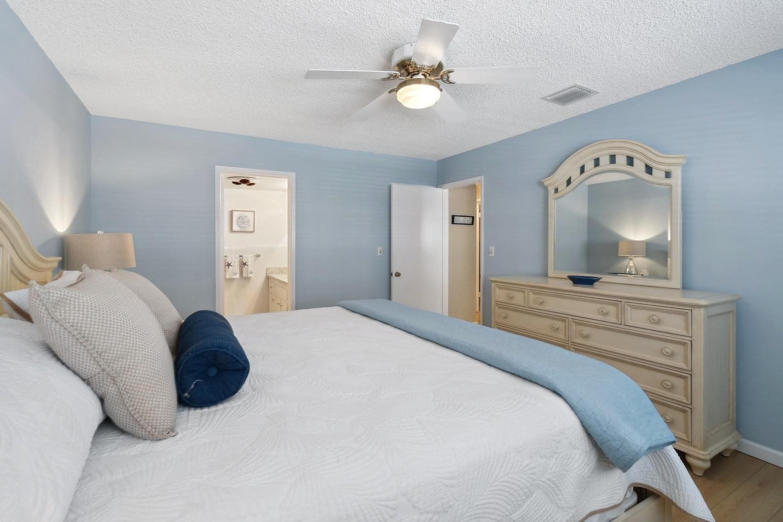 2864 NE 33rd Court 202, Fort Lauderdale, FL 33306 — photo 10 of 31