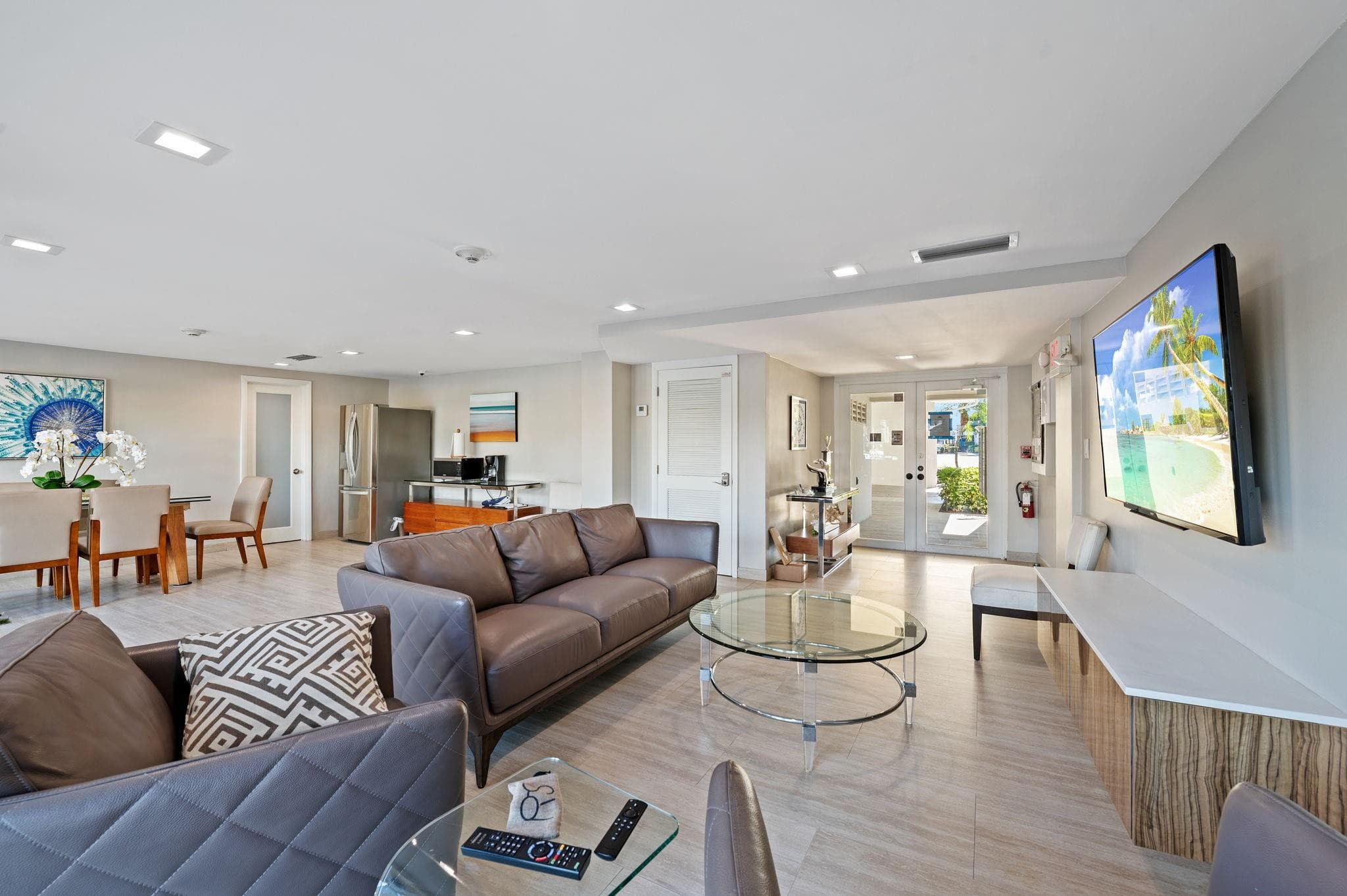 140 NE 28th Avenue 406, Pompano Beach, FL 33062 — photo 13 of 40