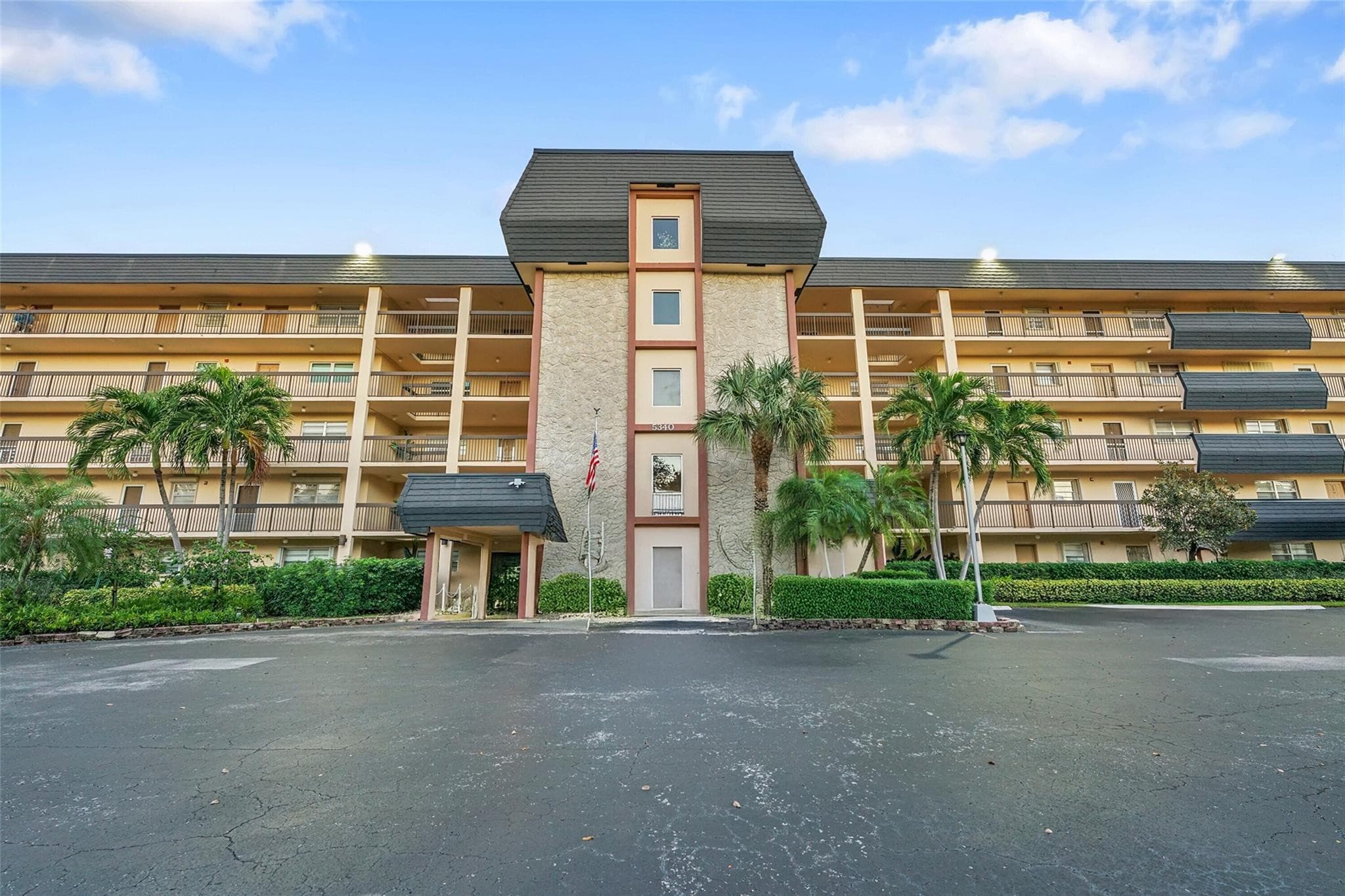 5340 NW 2nd Avenue Ph-26, Boca Raton, FL 33487 — photo 8 of 53