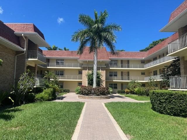 5580 Tamberlane Circle 133, Palm Beach Gardens, FL 33418 — photo 2 of 13