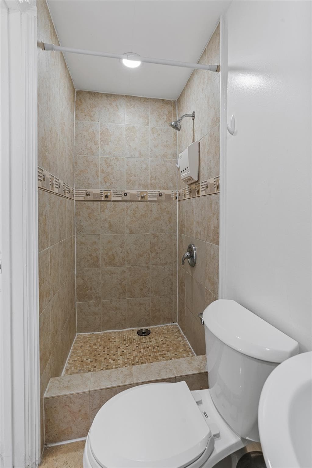 31 Miami Gardens Road, West Park, FL 33023 — photo 19 of 36