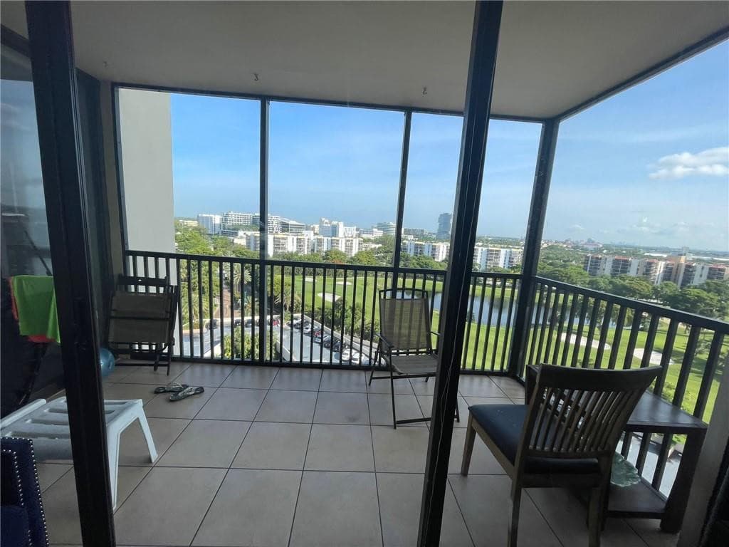 20301 W Country Club Drive 1222, Aventura, FL 33180 — photo 14 of 47