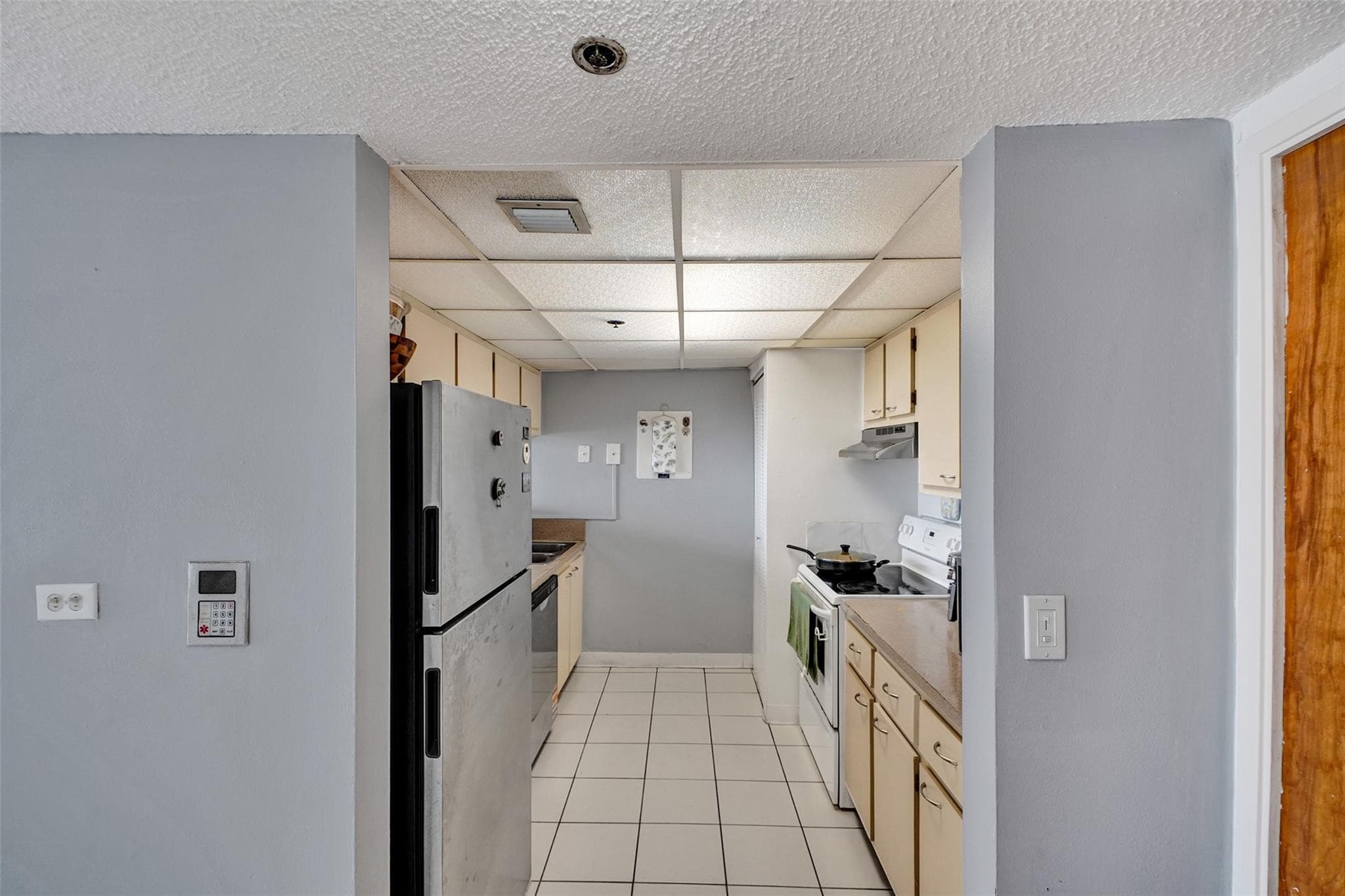 7601 E Treasure Drive 617, North Bay Village, FL 33141 — photo 27 of 60