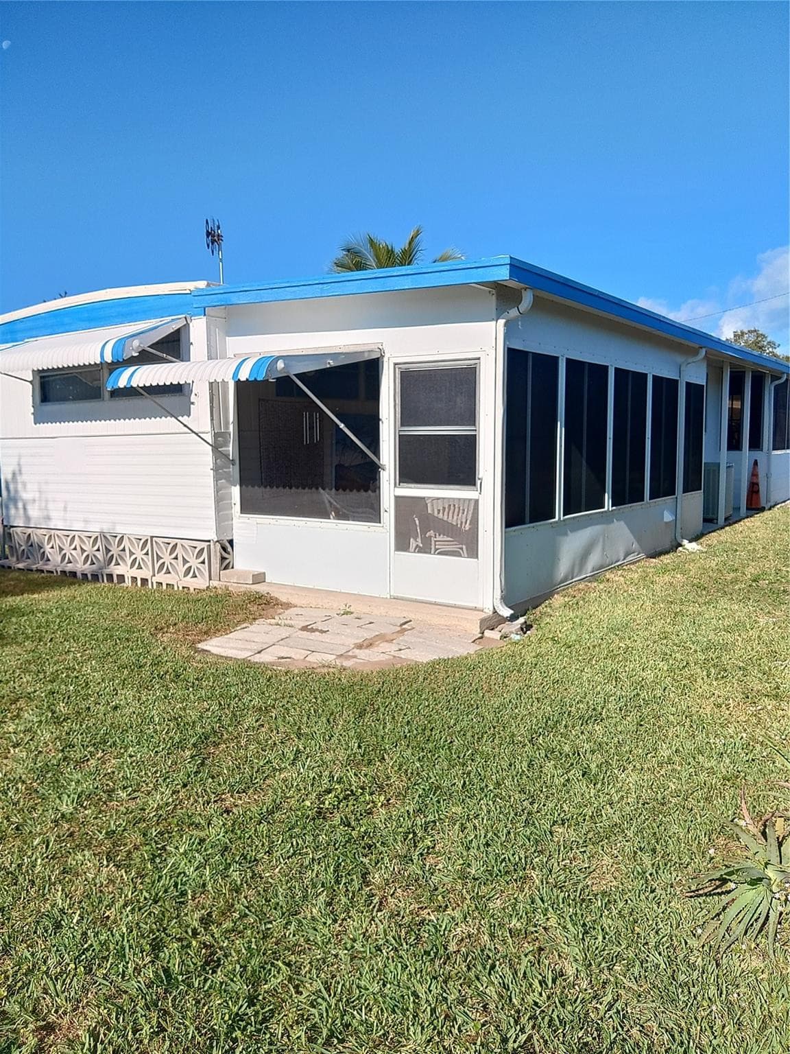 13827 S Indian River Drive, Jensen Beach, FL 34957 — photo 6 of 24
