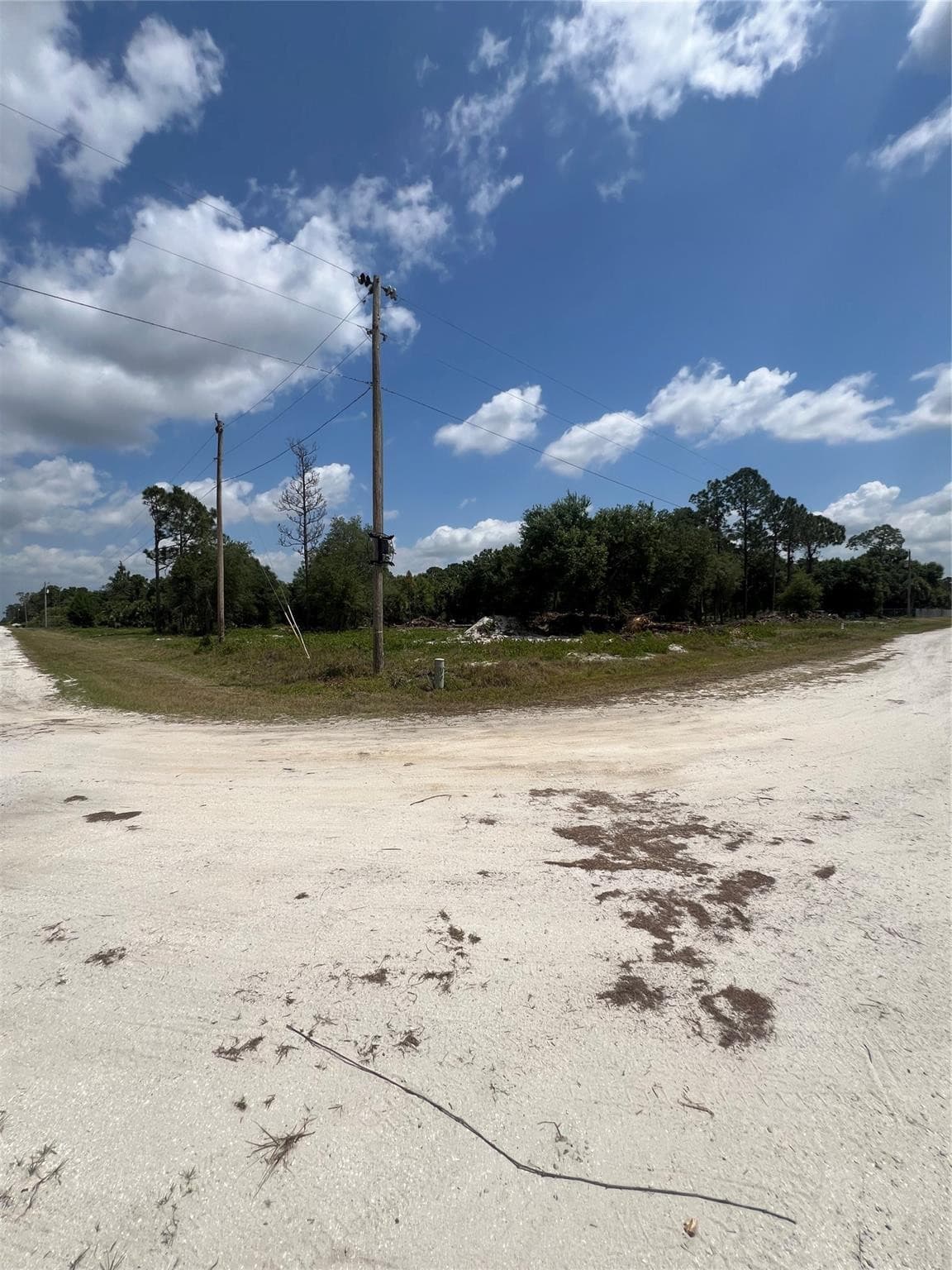 681 N Perimeter Road, Clewiston, FL 33440 — photo 1 of 5