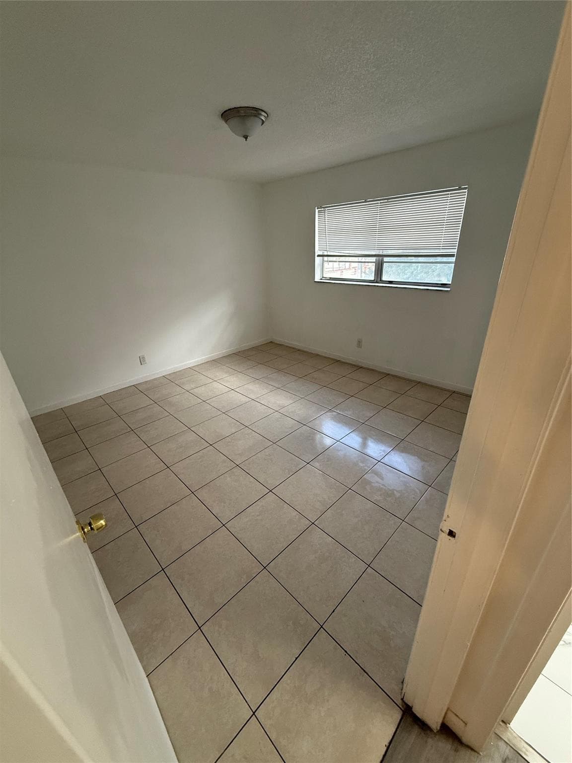 6840 Pembroke Road 110, Pembroke Pines, FL 33023 — photo 8 of 11