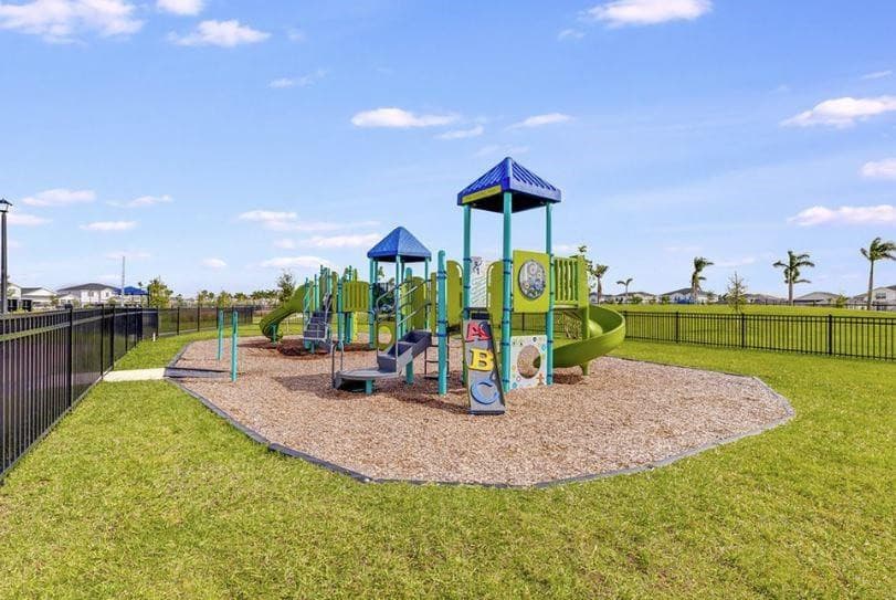 Single Family Residence in Port St. Lucie — photo 18 of 23