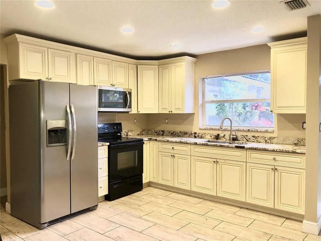 3502 Riverside Drive, Coral Springs, FL 33065 — photo 6 of 16