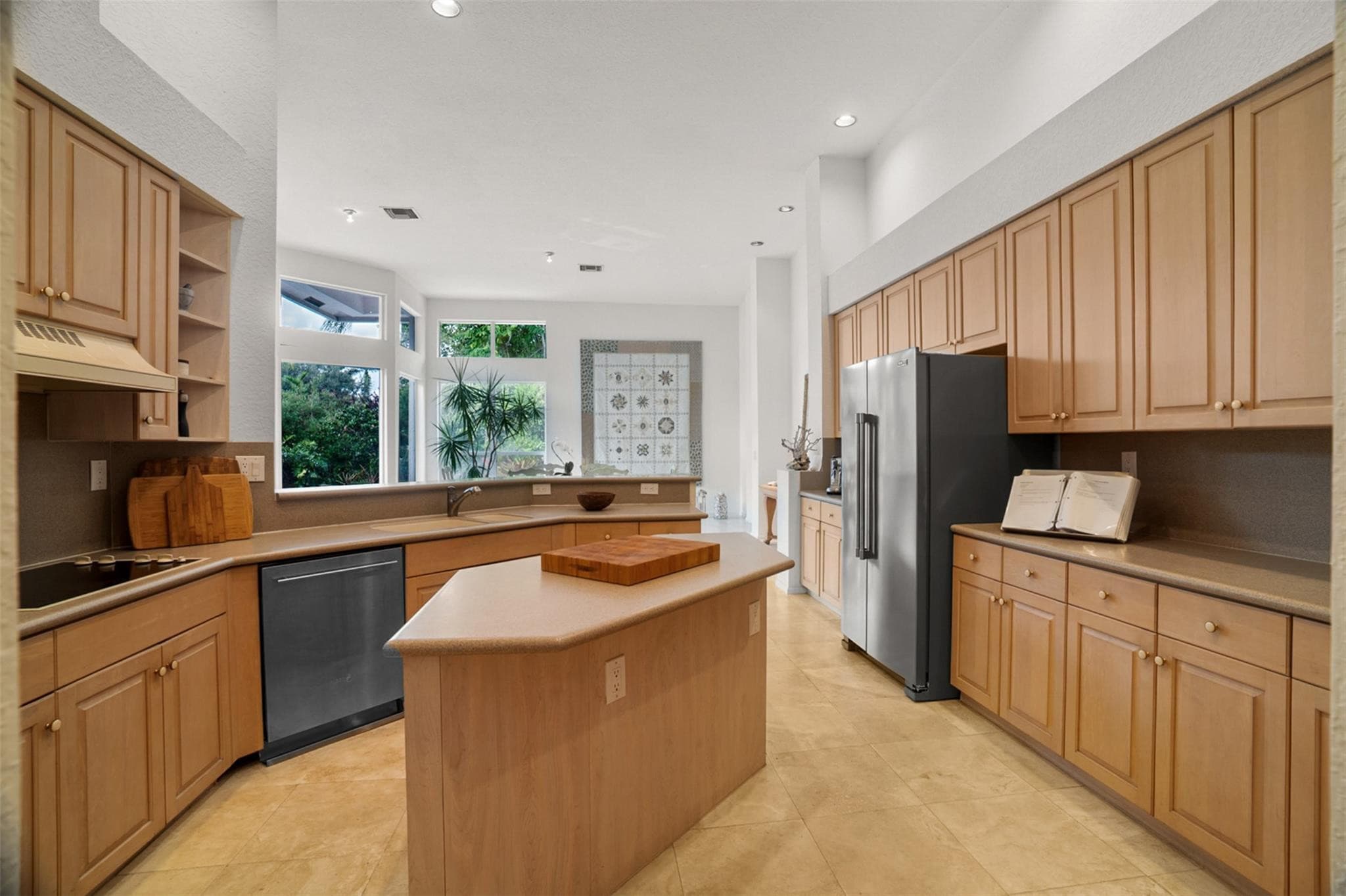 1012 SW 156th Avenue, Pembroke Pines, FL 33027 — photo 21 of 63