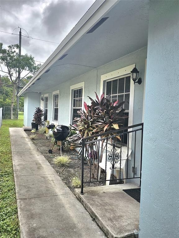 1204 NW 3rd Street, Fort Lauderdale, FL 33311 — photo 4 of 18