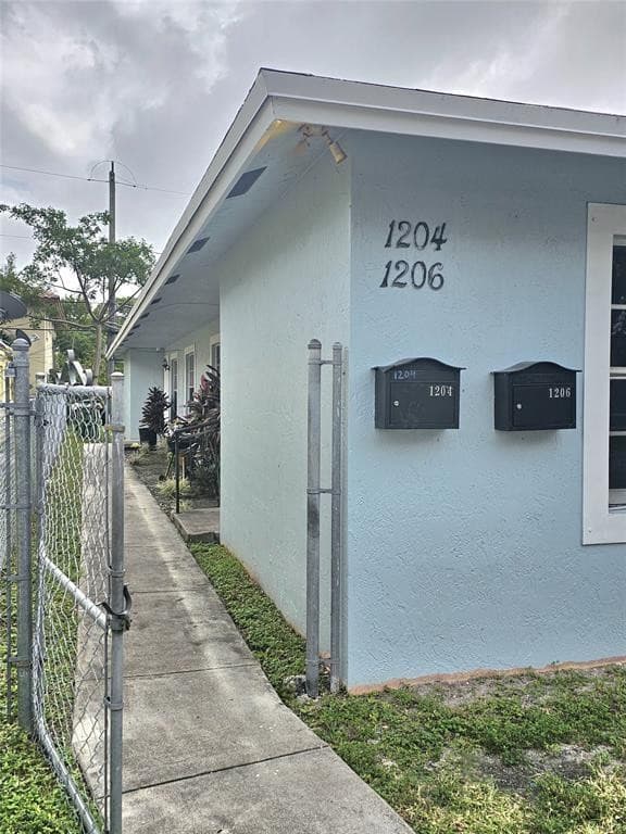 1204 NW 3rd Street, Fort Lauderdale, FL 33311 — photo 14 of 18