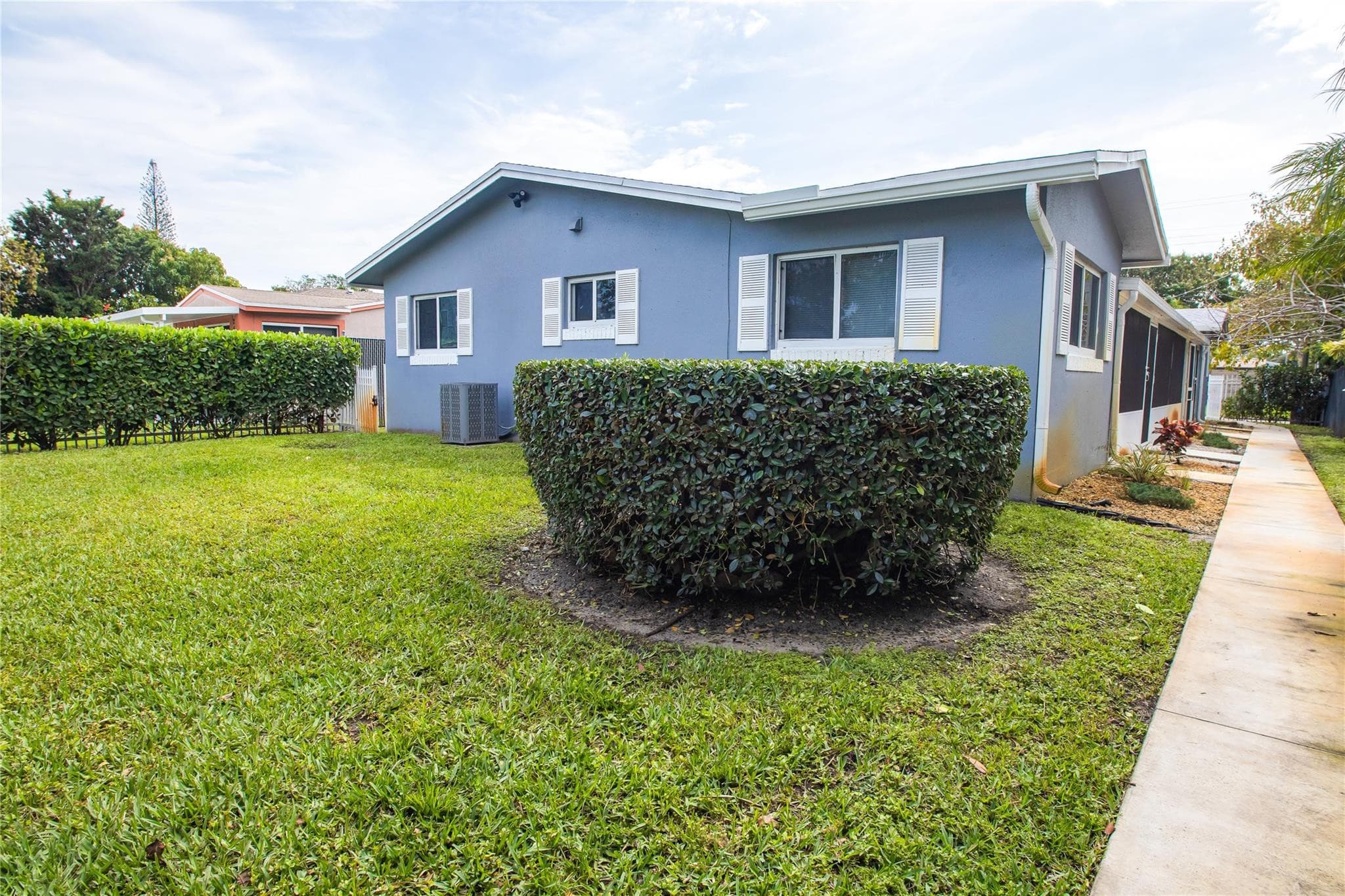 2432 Sherman Street, Hollywood, FL 33020 — photo 3 of 27