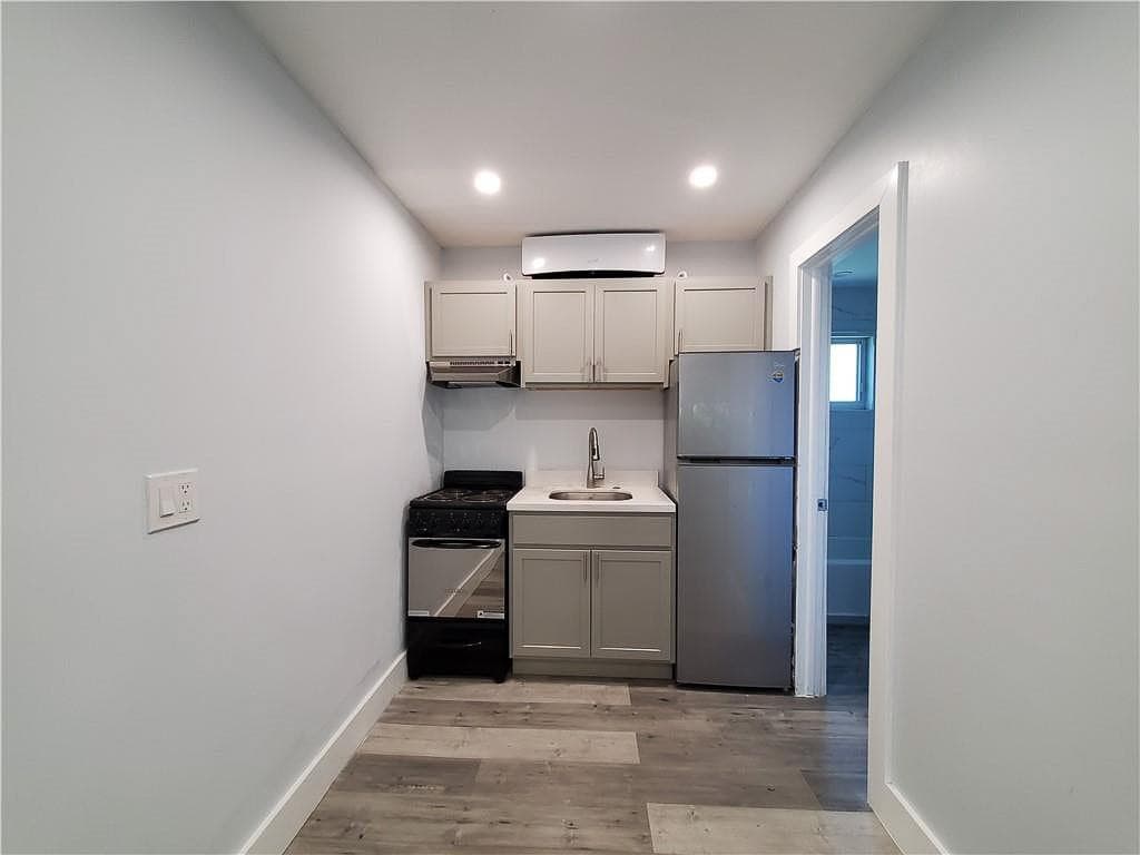 2432 Sherman Street, Hollywood, FL 33020 — photo 19 of 27