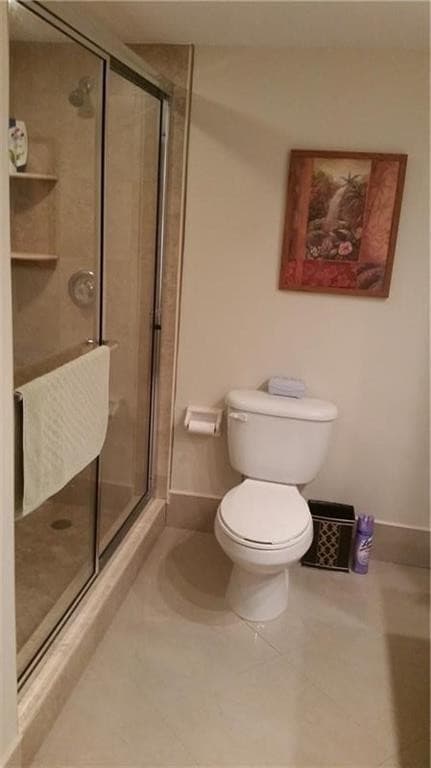 625 Oaks Drive 704, Pompano Beach, FL 33069 — photo 5 of 15