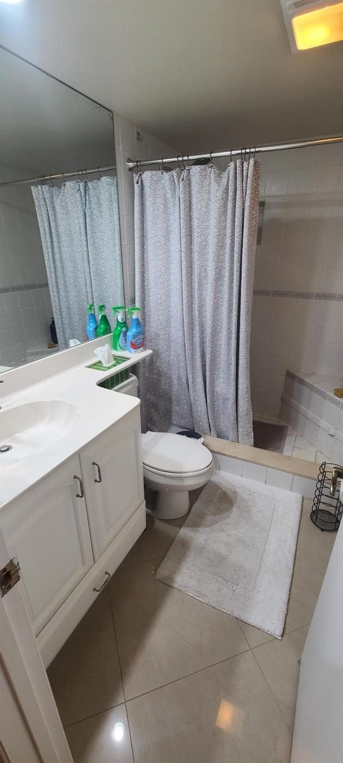 625 Oaks Drive 704, Pompano Beach, FL 33069 — photo 6 of 15