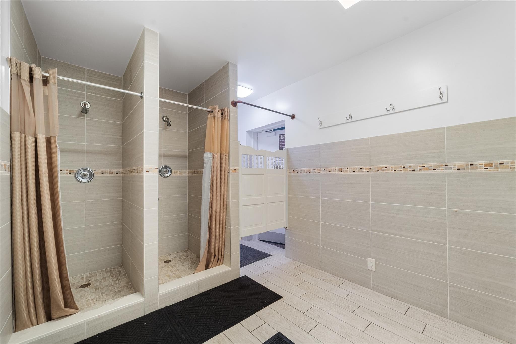 2201 NE 66th Street 1323, Fort Lauderdale, FL 33308 — photo 21 of 41