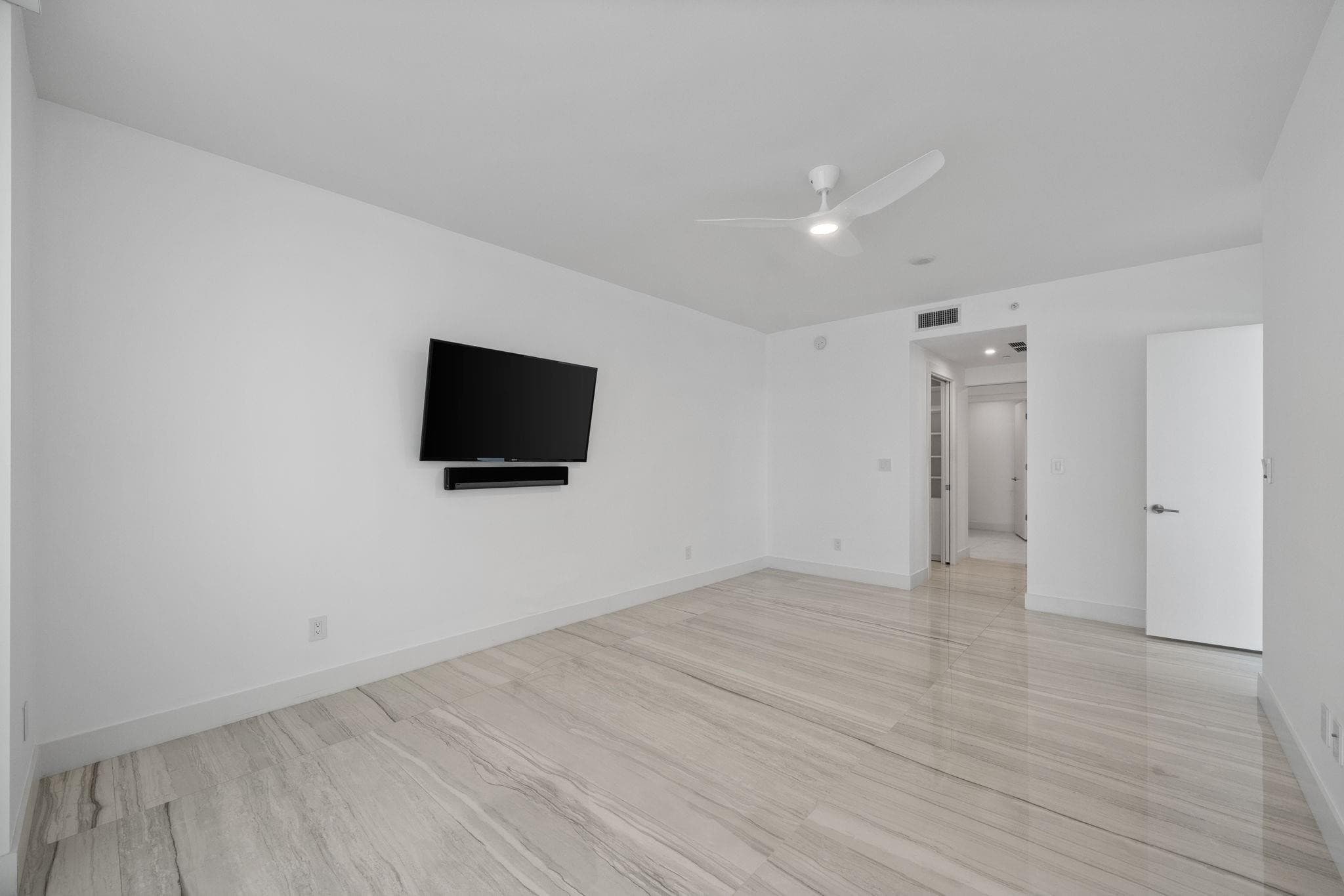 730 N Ocean Boulevard 801, Pompano Beach, FL 33062 — photo 11 of 37
