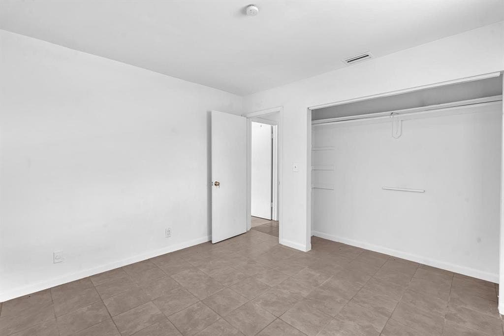 5748 NW 27th Court, Fort Lauderdale, FL 33313 — photo 3 of 20