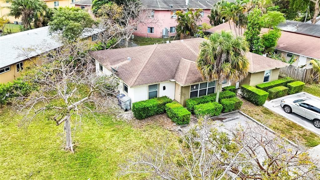 330 SW Avondale Drive, Pompano Beach, FL 33060 — photo 2 of 28