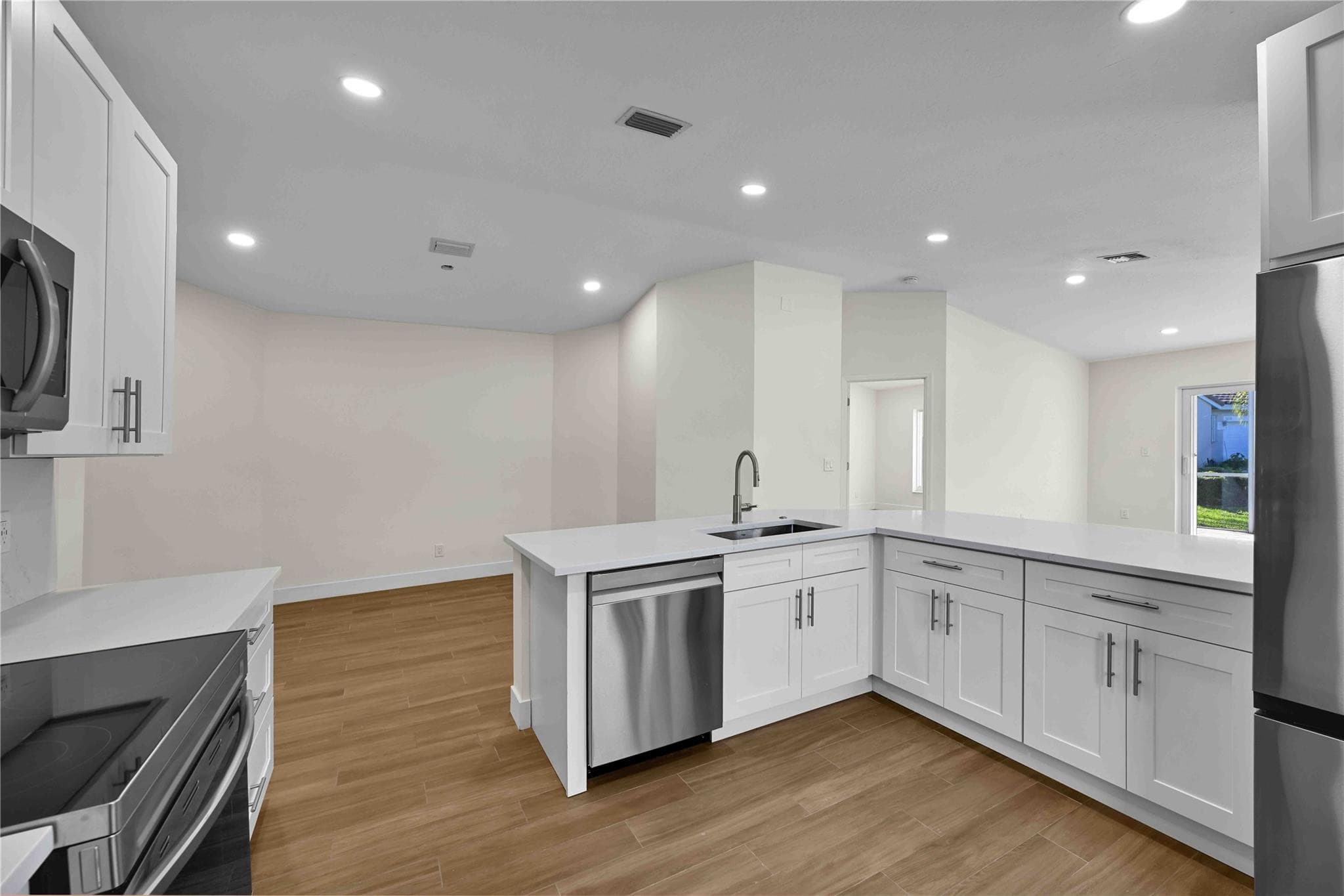 11766 NW 57th Street, Coral Springs, FL 33076 — photo 11 of 28