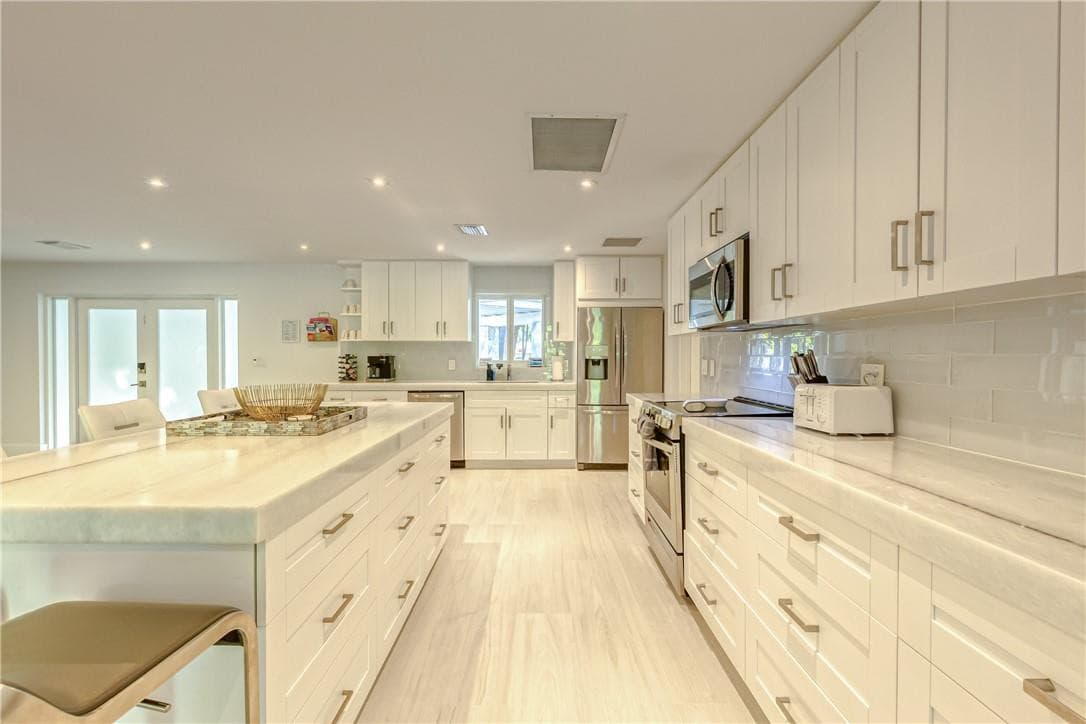 1800 SE Admirals Way, Fort Lauderdale, FL 33316 — photo 13 of 57