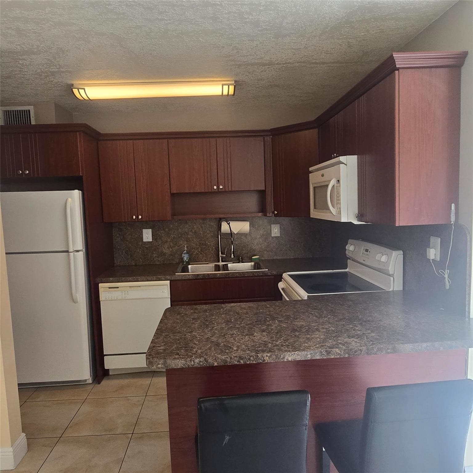 3680 SW 59 Avenue 8, Davie, FL 33314 — photo 5 of 10