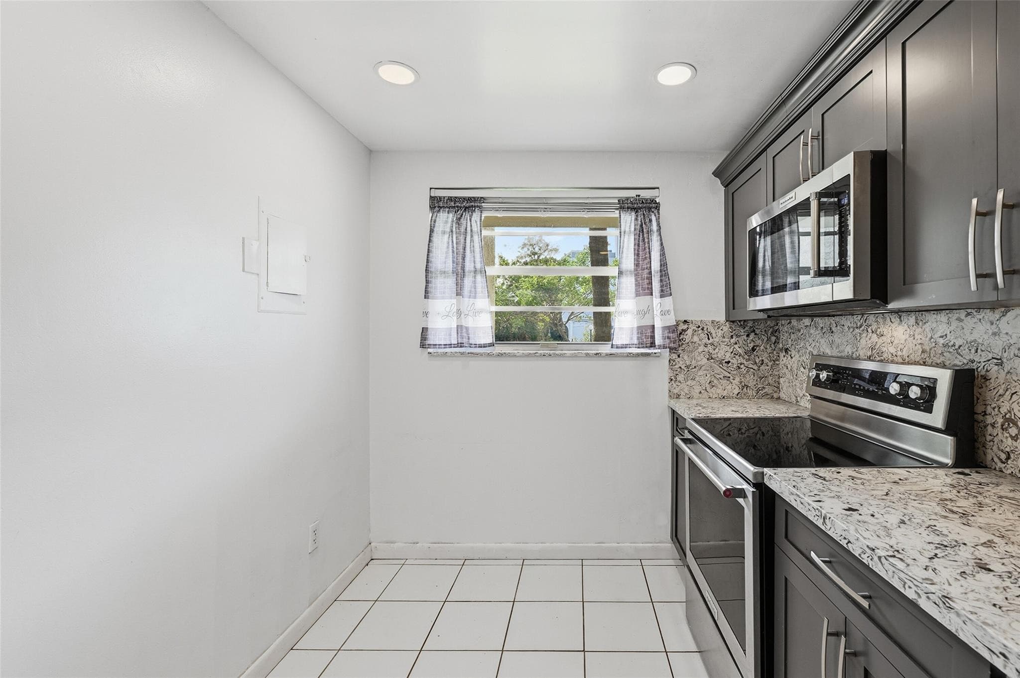 7500 NW 17th Street 110, Plantation, FL 33313 — photo 10 of 27