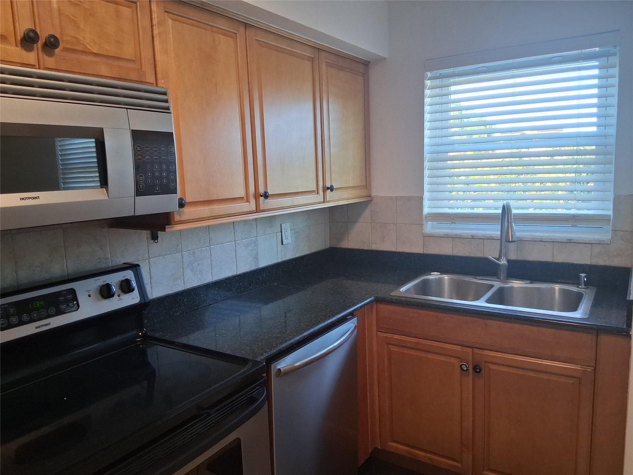 505 NE 20 Avenue 217, Deerfield Beach, FL 33441 — photo 2 of 28