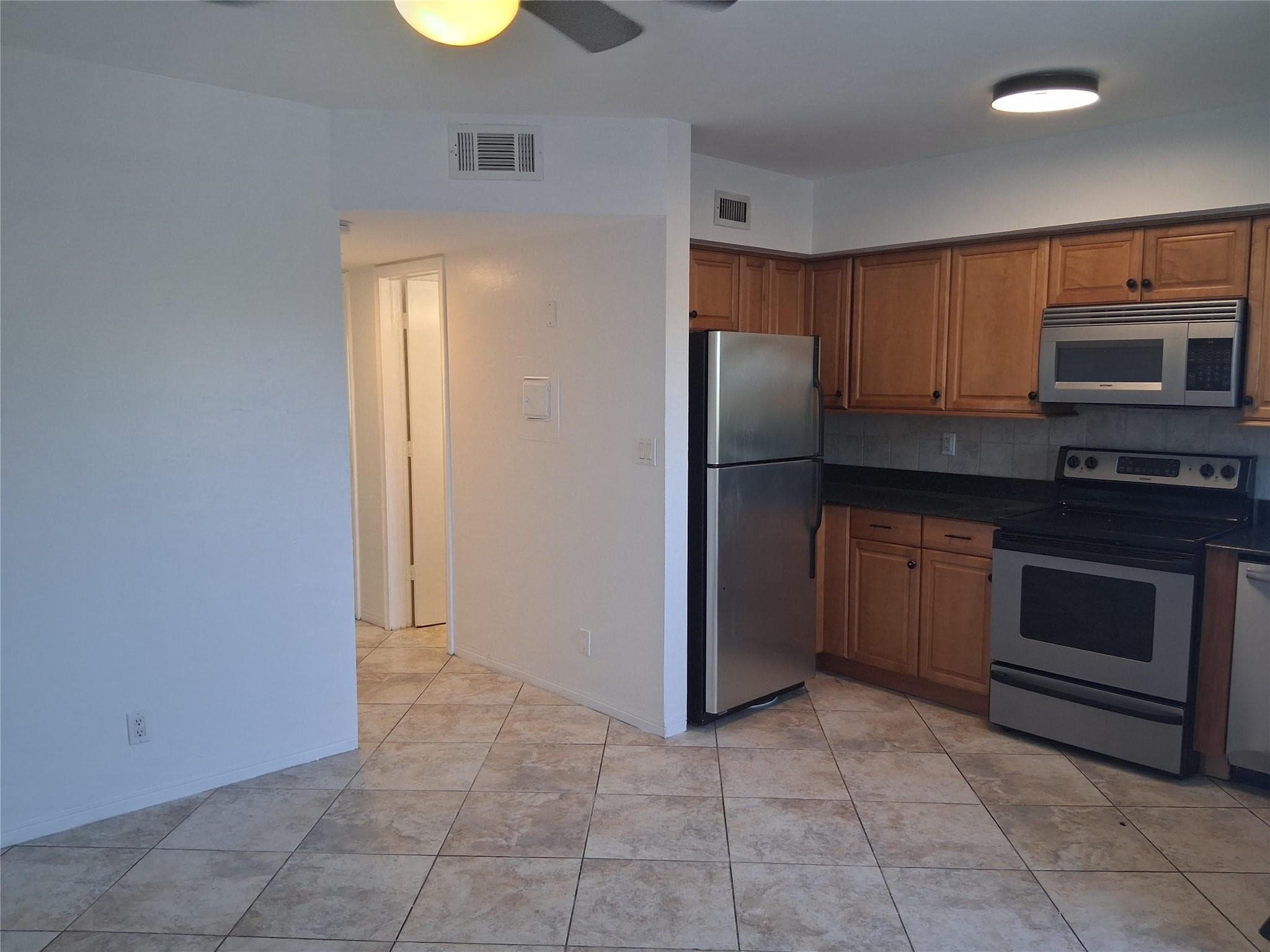 505 NE 20 Avenue 217, Deerfield Beach, FL 33441 — photo 3 of 28