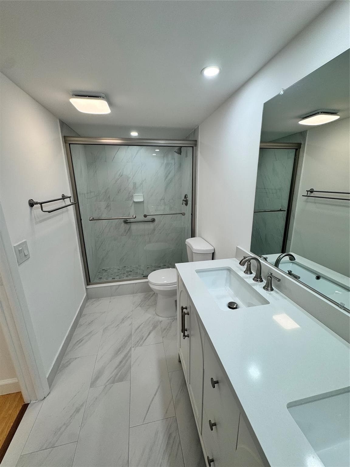 3980 Oaks Clubhouse Drive 405, Pompano Beach, FL 33069 — photo 10 of 15