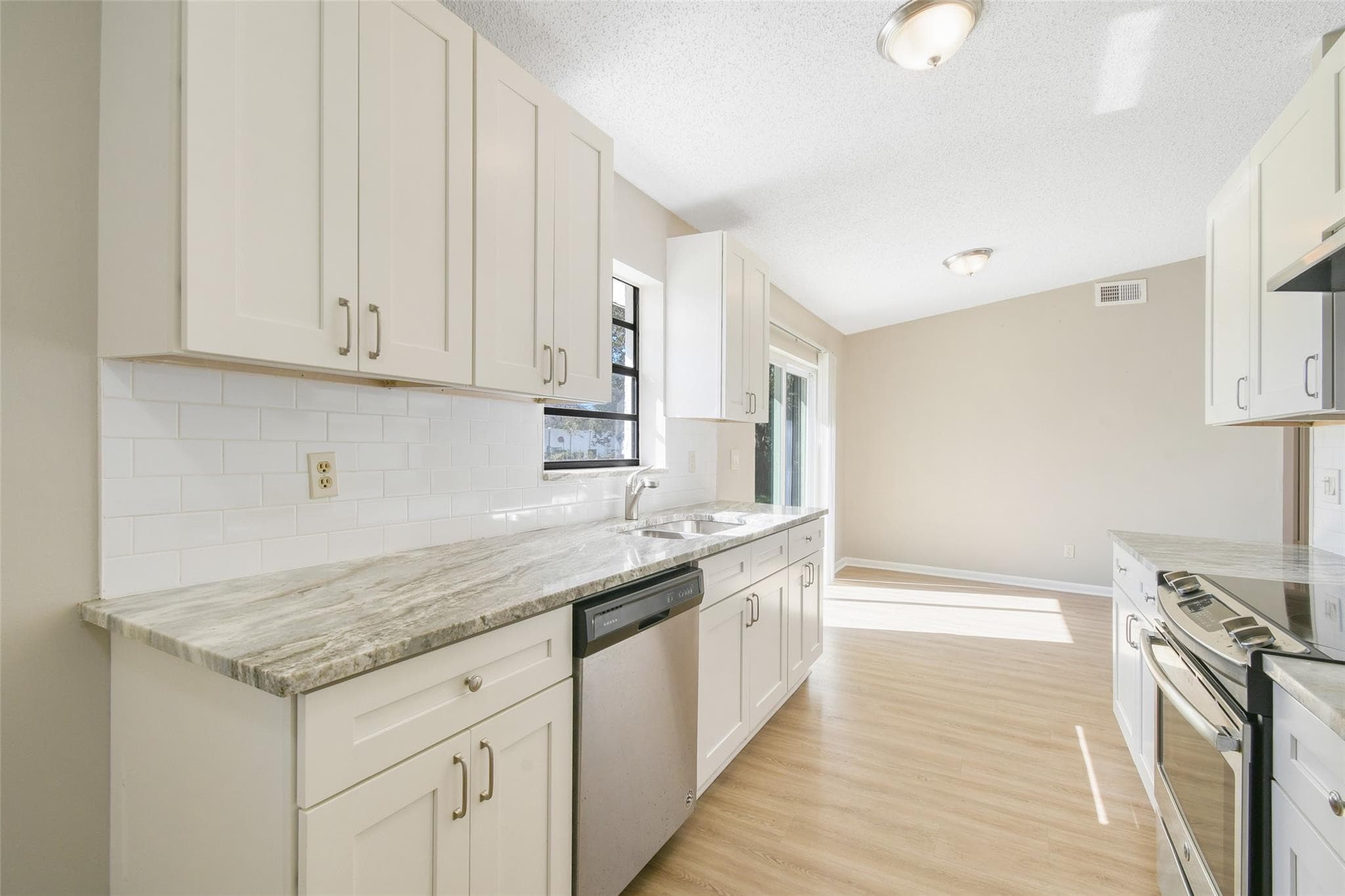 516 SW Buswell Avenue, Port St. Lucie, FL 34983 — photo 14 of 38