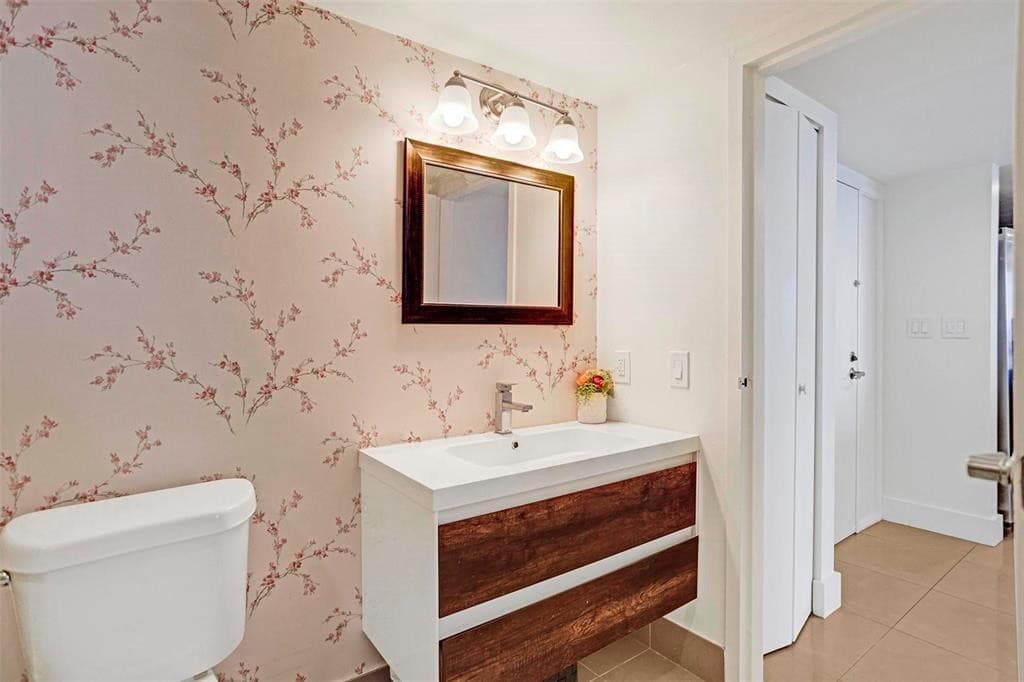 7601 E Treasure Drive 1524, North Bay Village, FL 33141 — photo 13 of 21