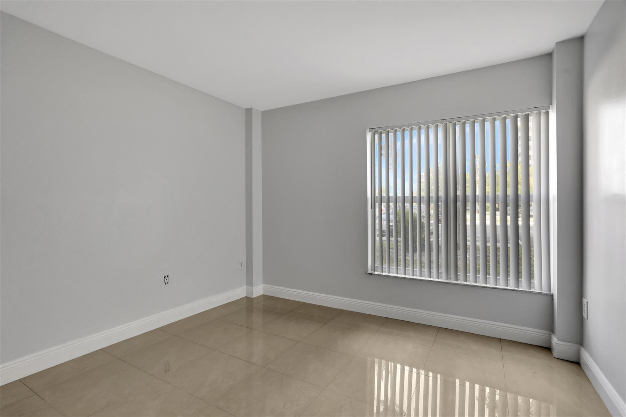 Condominium in Lauderhill — photo 8 of 29