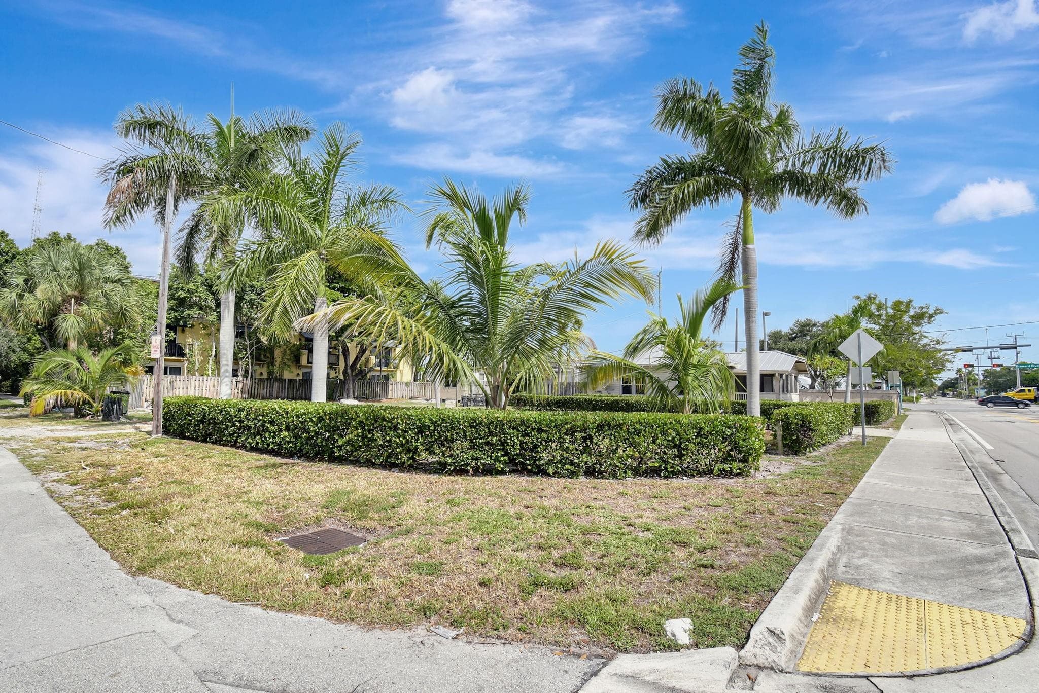 11 SW 11th Avenue, Fort Lauderdale, FL 33312 — photo 2 of 47