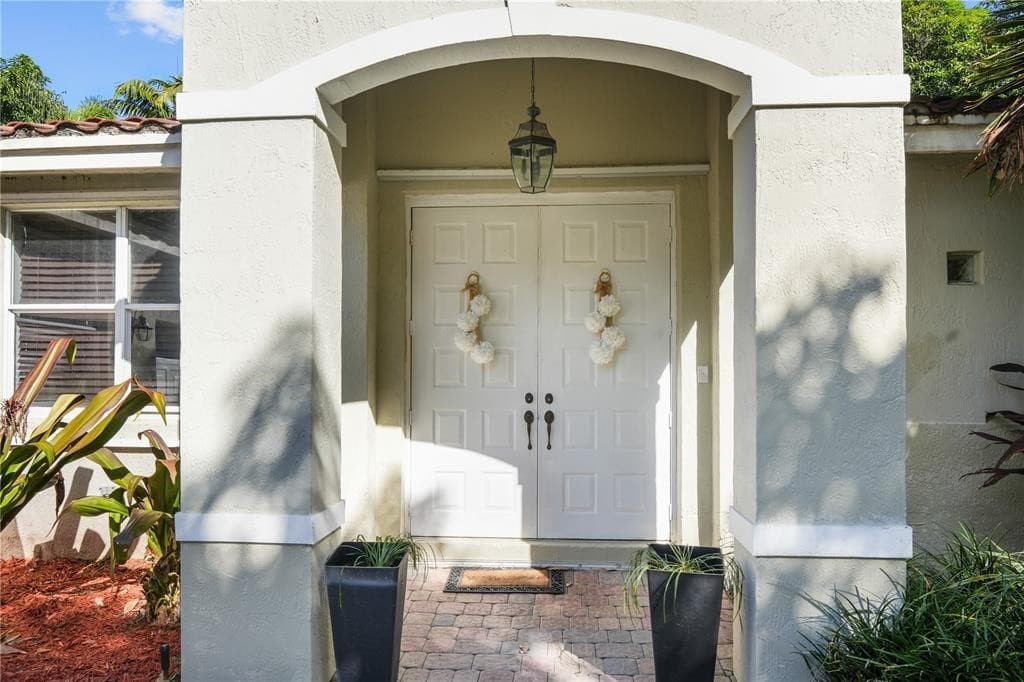8209 SW 173rd Terrace, Palmetto Bay, FL 33157 — photo 2 of 21