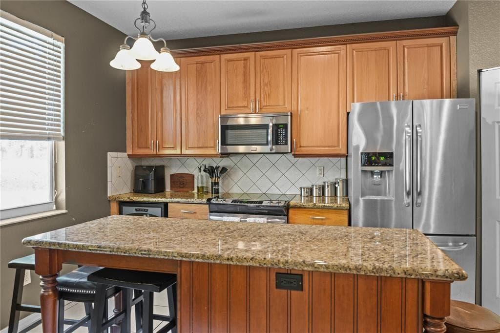 8209 SW 173rd Terrace, Palmetto Bay, FL 33157 — photo 6 of 21