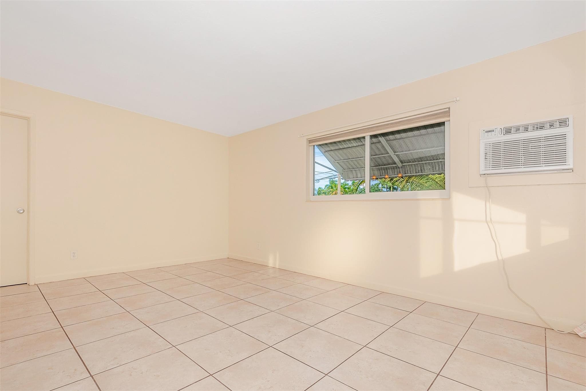 2581 NE 11th Court 2585, Pompano Beach, FL 33062 — photo 11 of 30