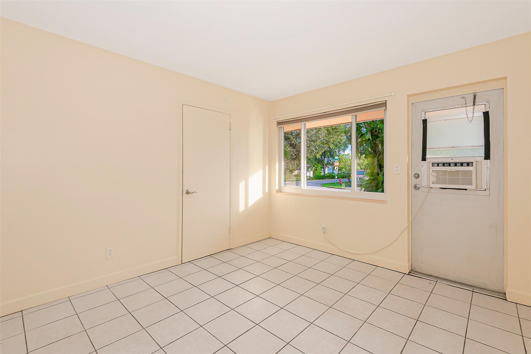 2581 NE 11th Court 2585, Pompano Beach, FL 33062 — photo 14 of 30