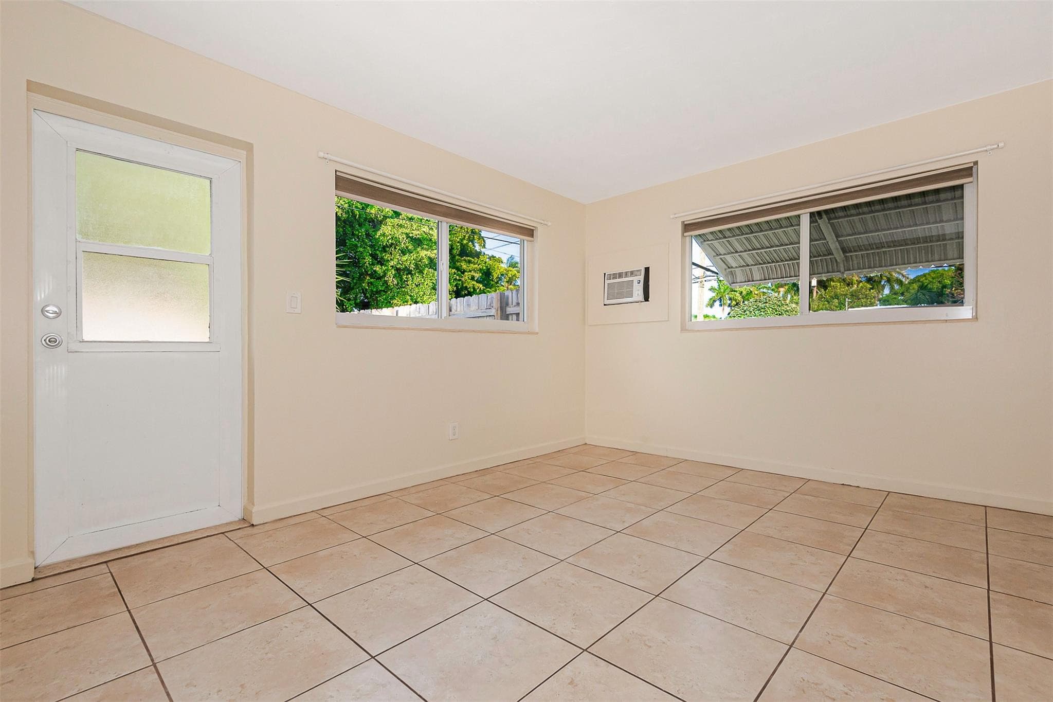 2581 NE 11th Court 2585, Pompano Beach, FL 33062 — photo 18 of 30