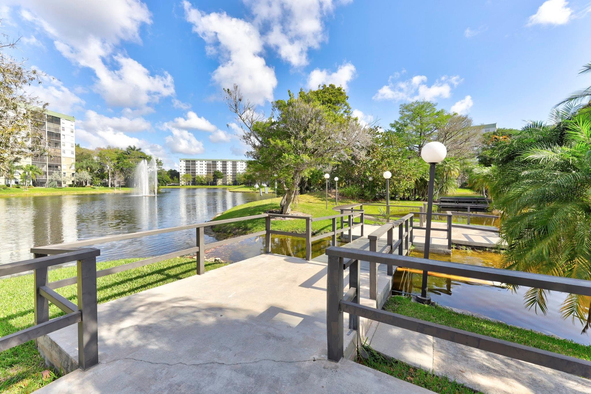 2314 S Cypress Bend Drive 114, Pompano Beach, FL 33069 — photo 32 of 38