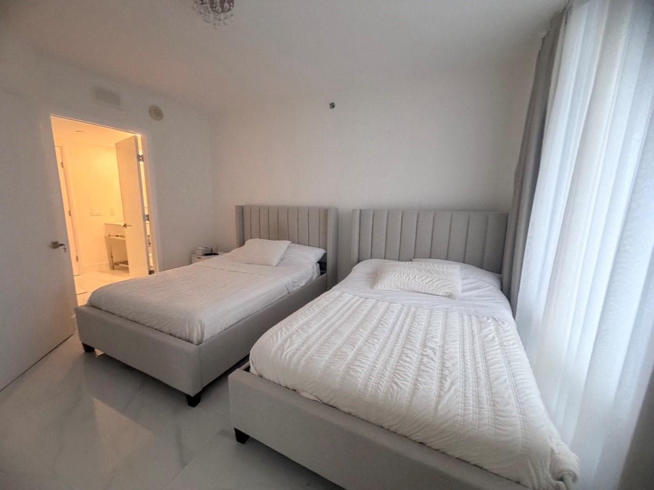 1830 S Ocean Drive 2406, Hallandale Beach, FL 33009 — photo 18 of 43