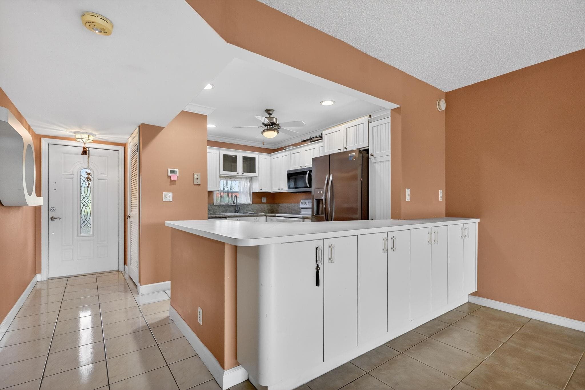 9410 N Hollybrook Lake Drive 303, Pembroke Pines, FL 33025 — photo 2 of 18