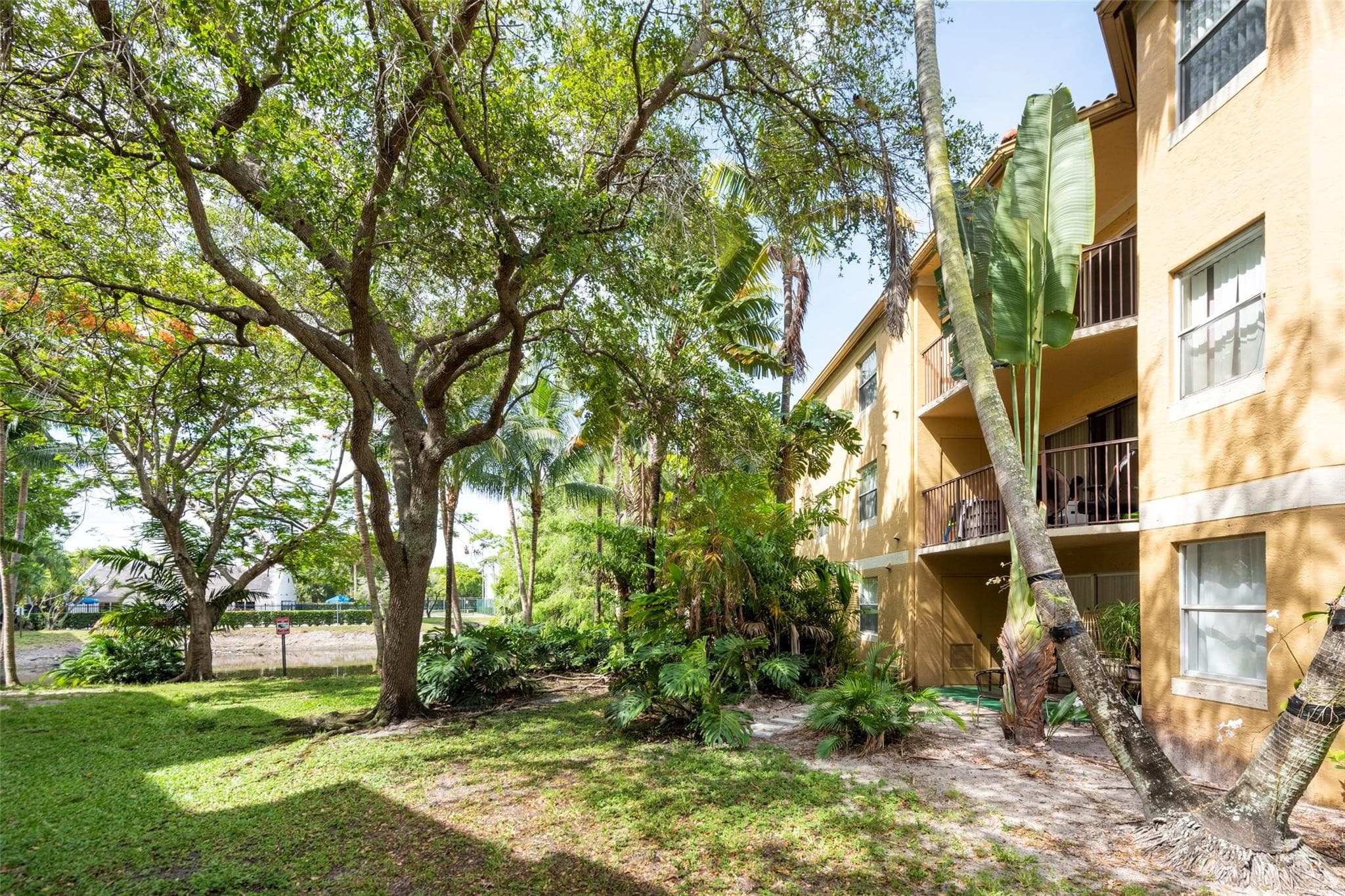 761 N Pine Island Road 106, Plantation, FL 33324 — photo 21 of 28