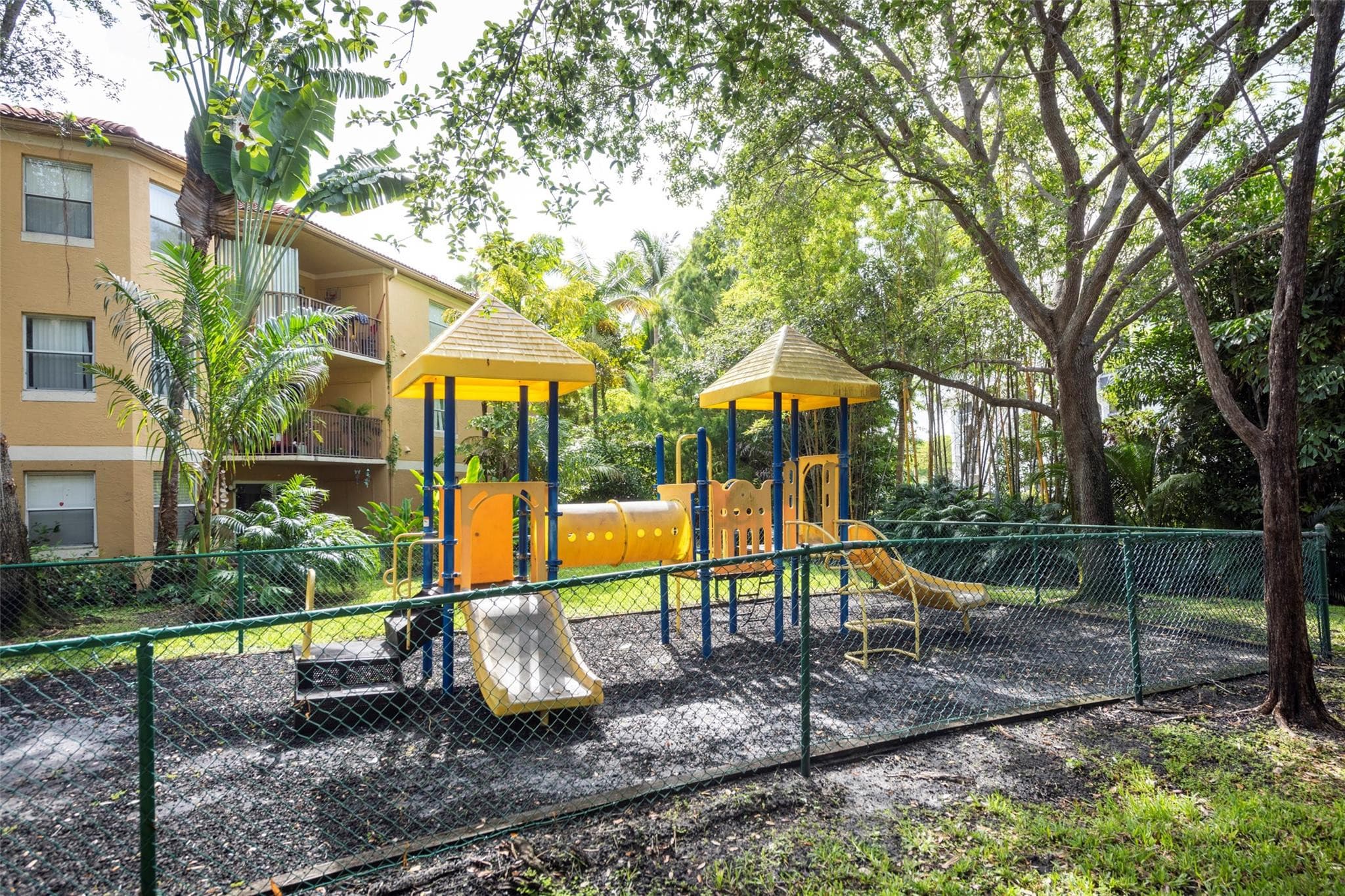 761 N Pine Island Road 106, Plantation, FL 33324 — photo 25 of 28