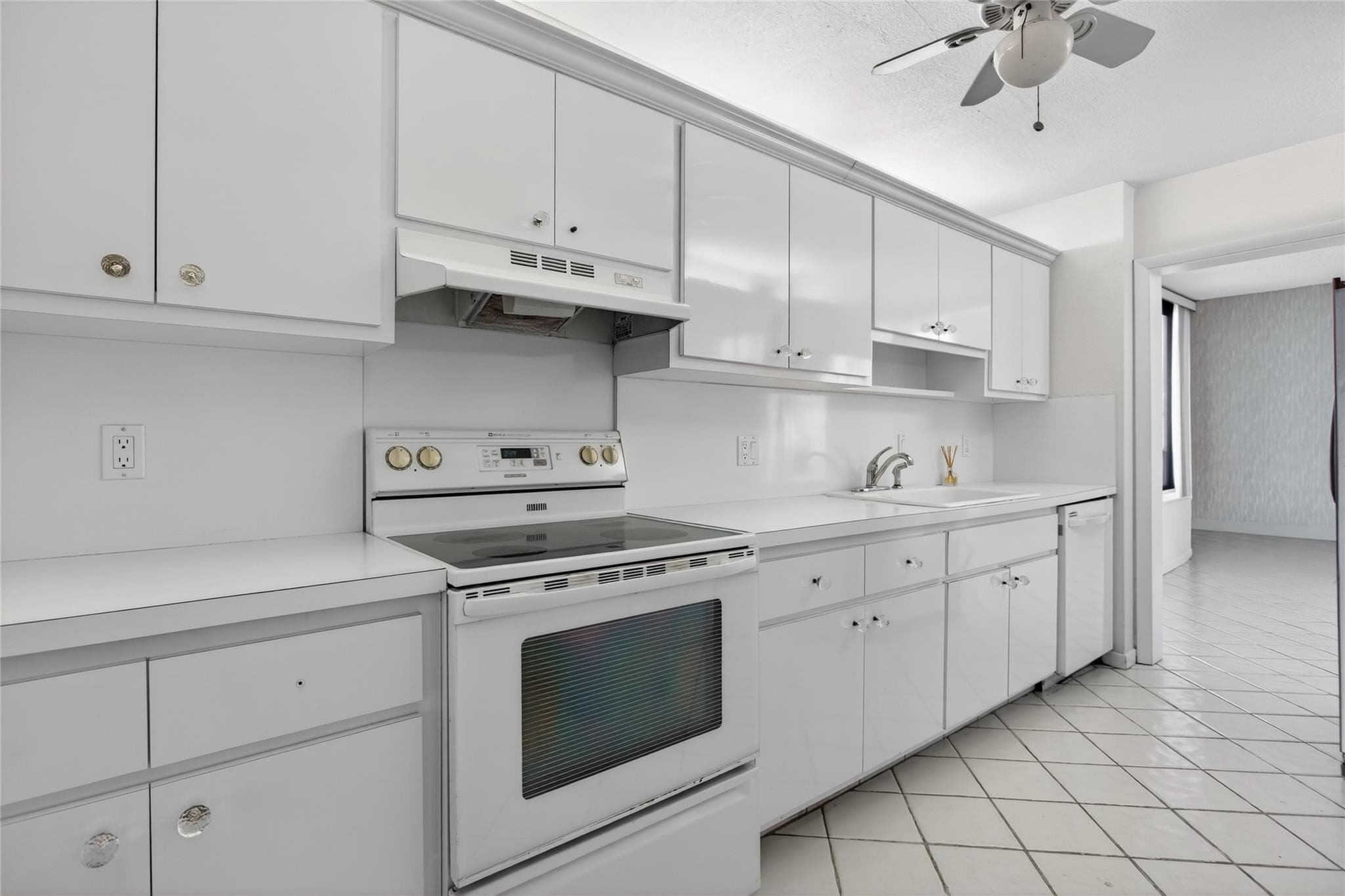 1401 S Ocean Boulevard 605, Pompano Beach, FL 33062 — photo 7 of 59