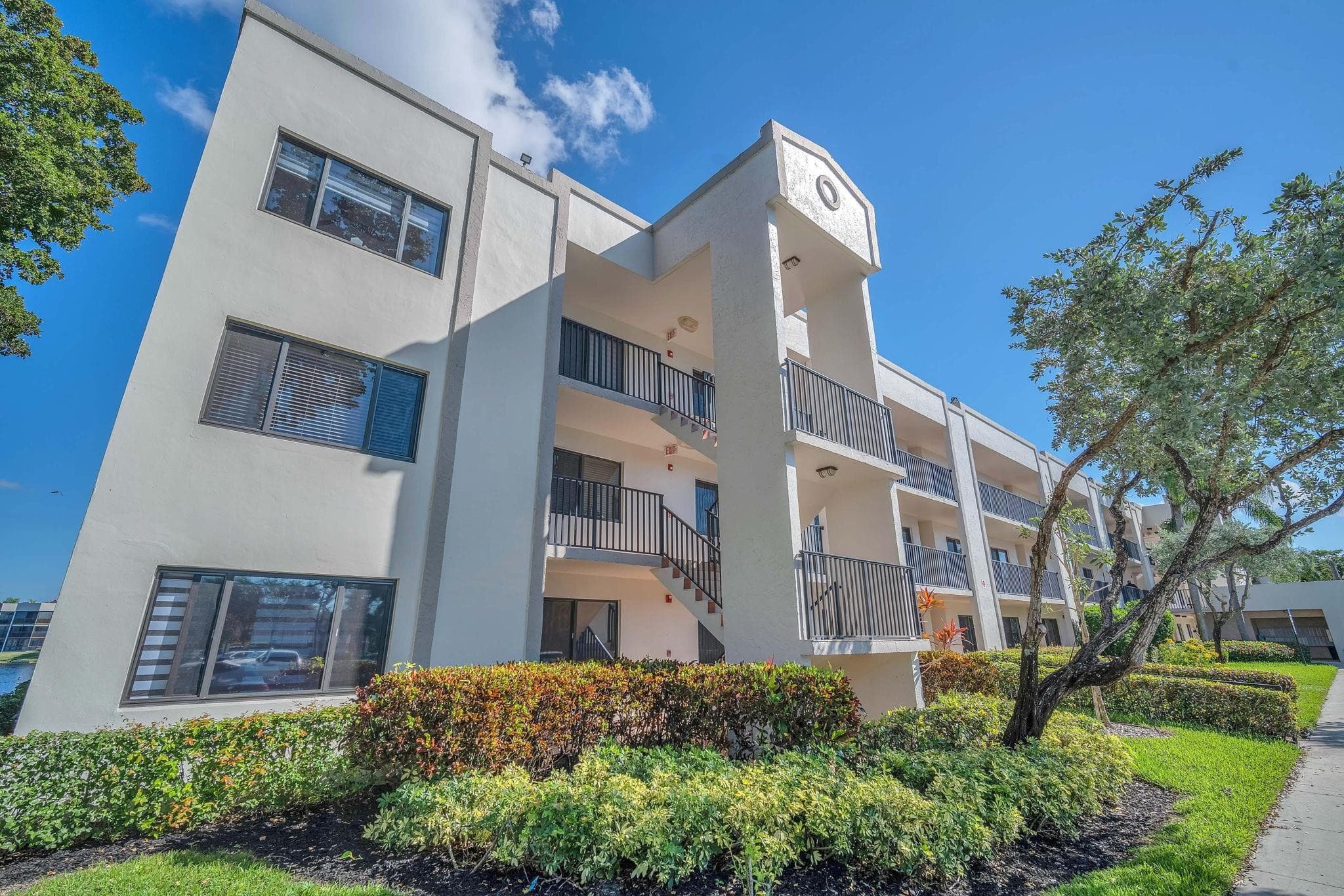 10738 W Clairmont Circle 206, Fort Lauderdale, FL 33321 — photo 17 of 34