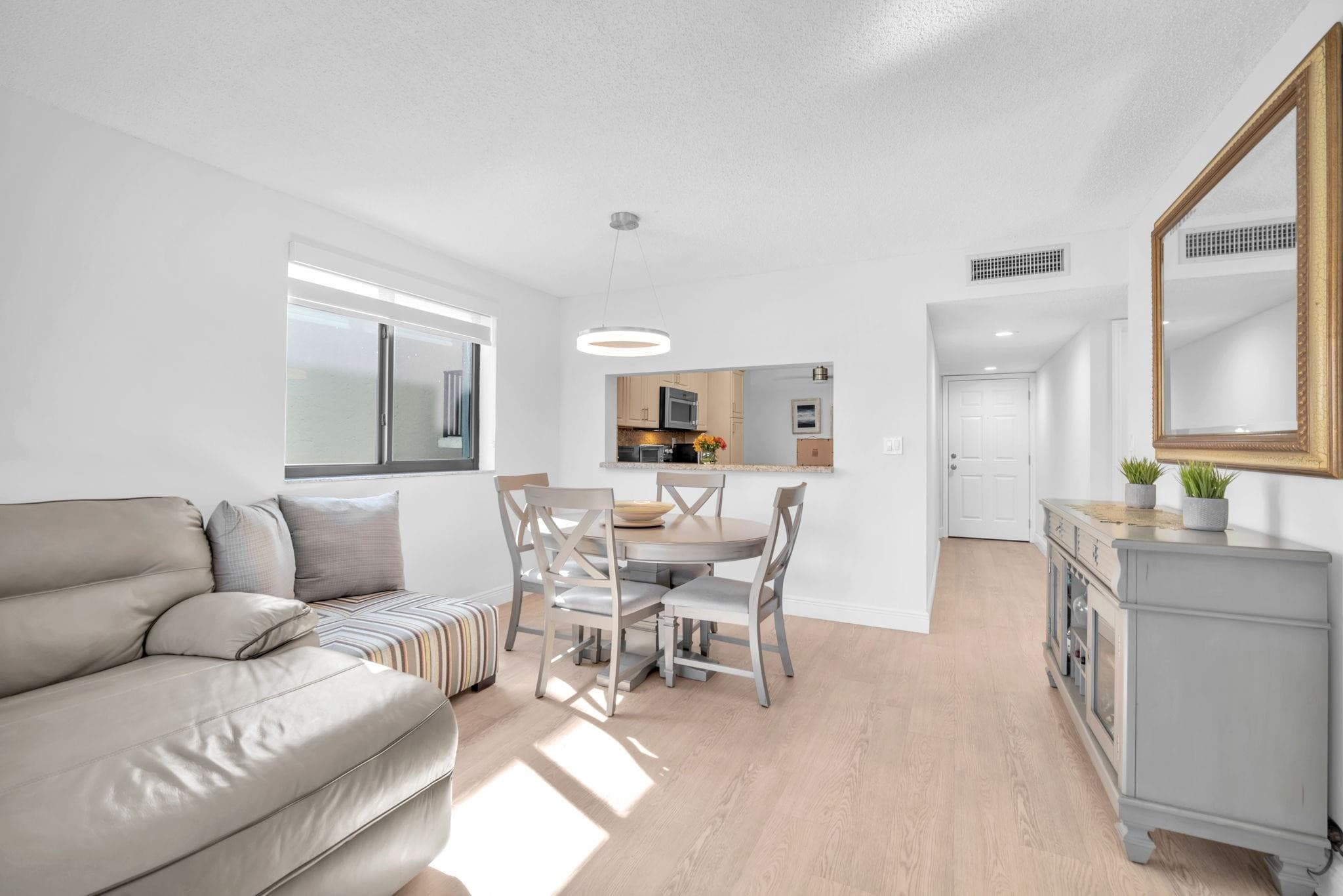 10738 W Clairmont Circle 206, Fort Lauderdale, FL 33321 — photo 5 of 34
