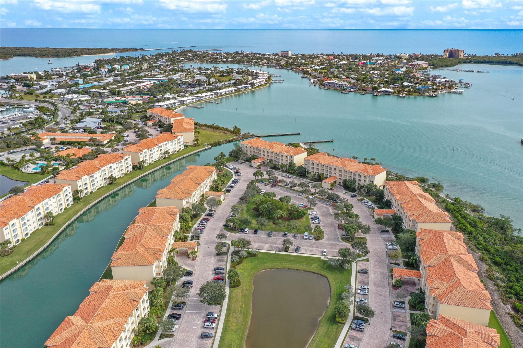 20 Harbour Isle Drive Ph02, Hutchinson Island, FL 34949 — photo 4 of 36