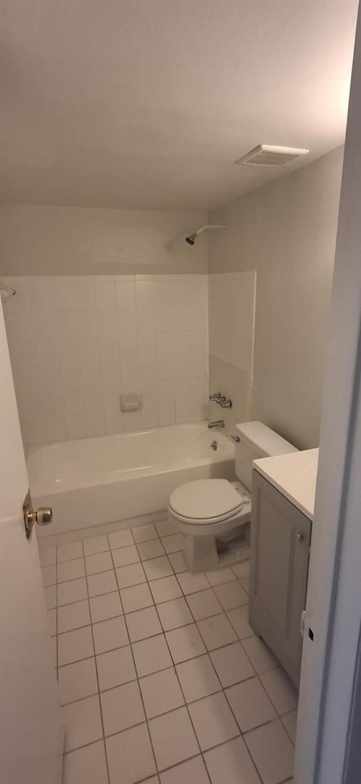 251 NW 177th Street 105, Miami, FL 33169 — photo 7 of 11